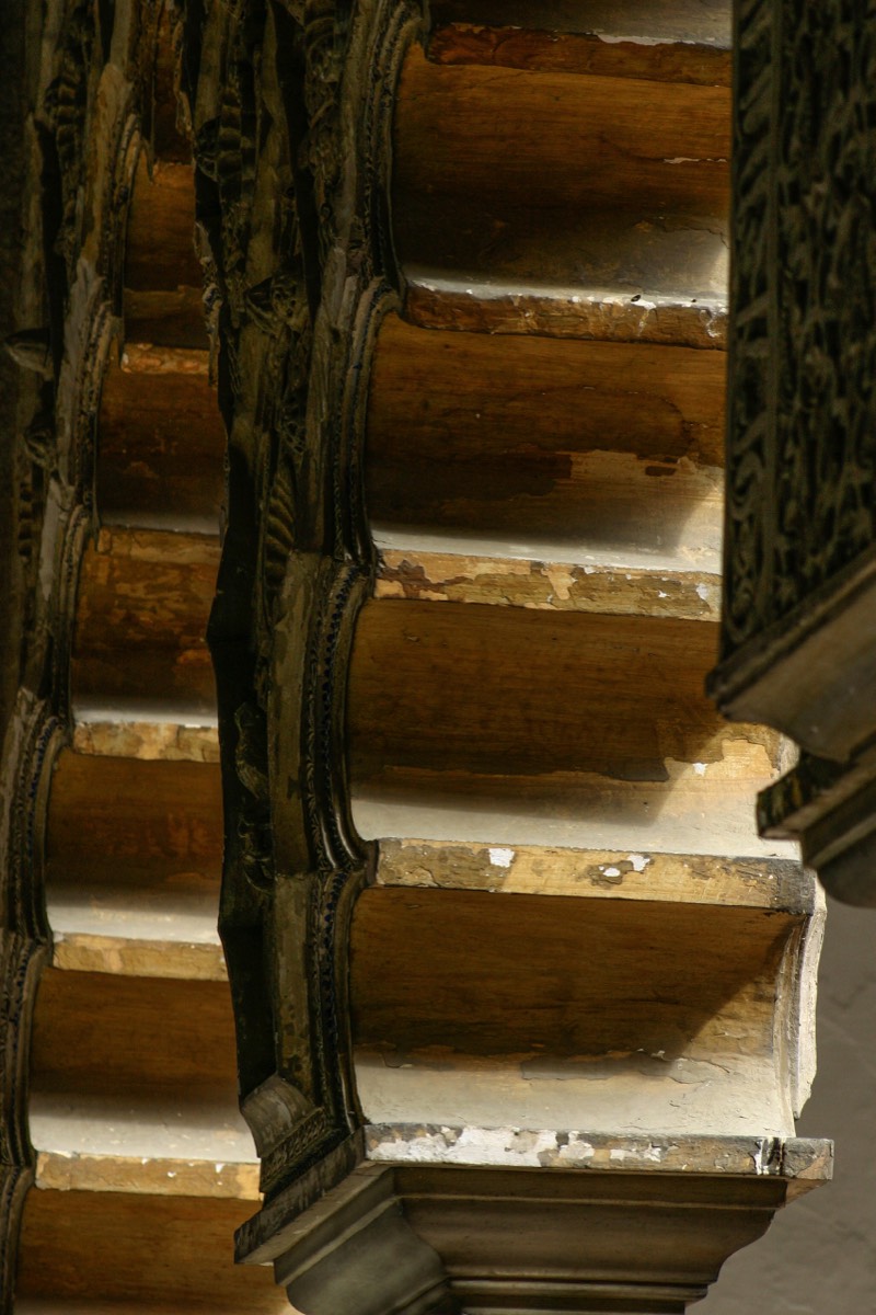 Sevilla - Real Alcazar - Decorated columns 3