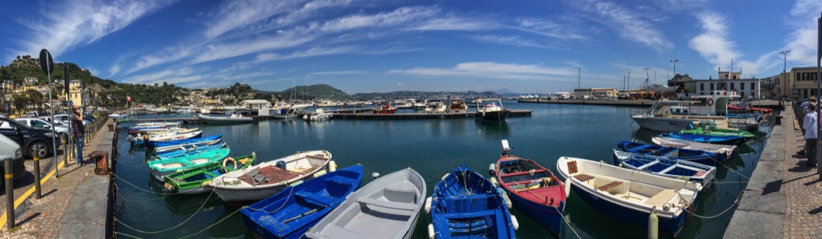 Lunch on the water front in Baia