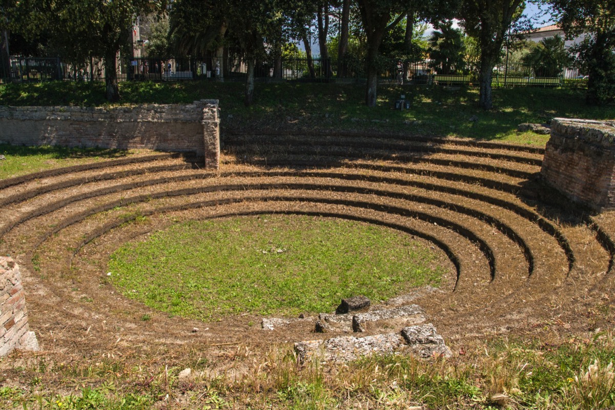 Paestum - Comitium, just a few stones are original