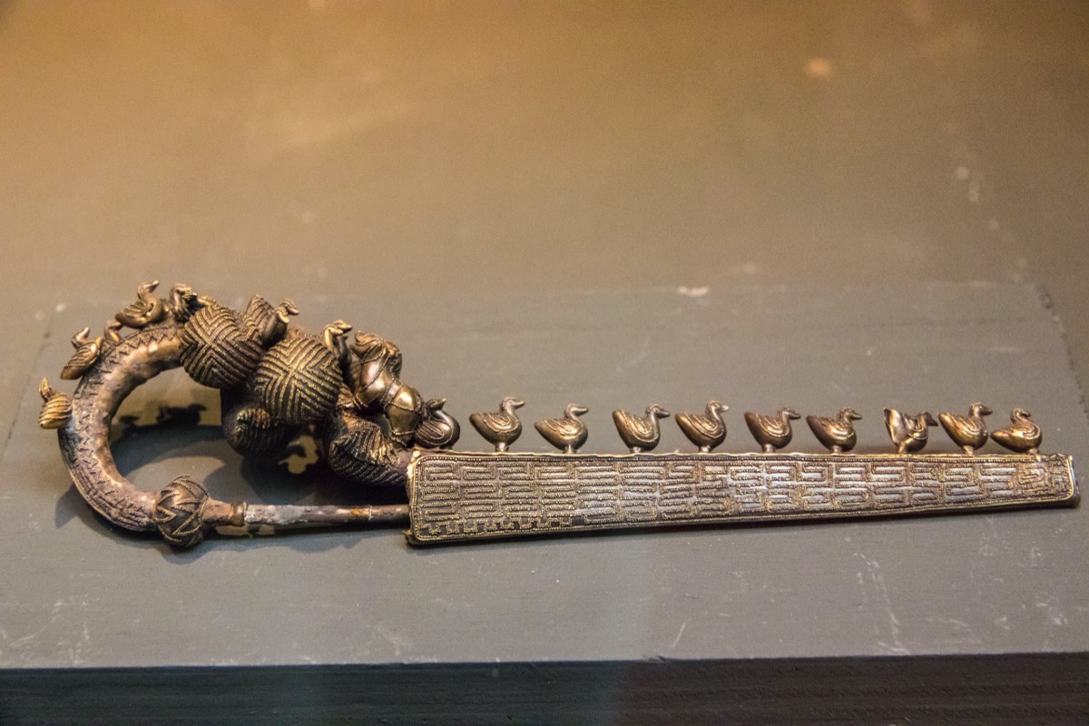 Ducks on a fibula