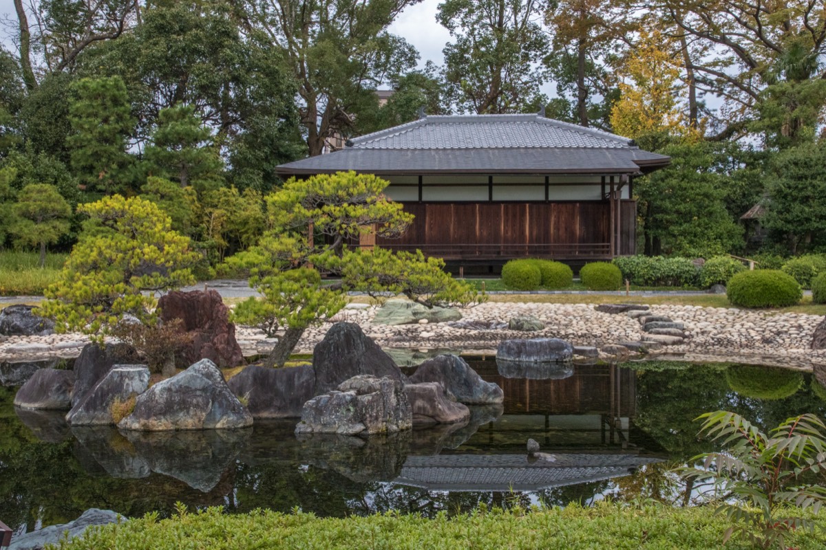 Garden shed and pond at Nijojo Palace