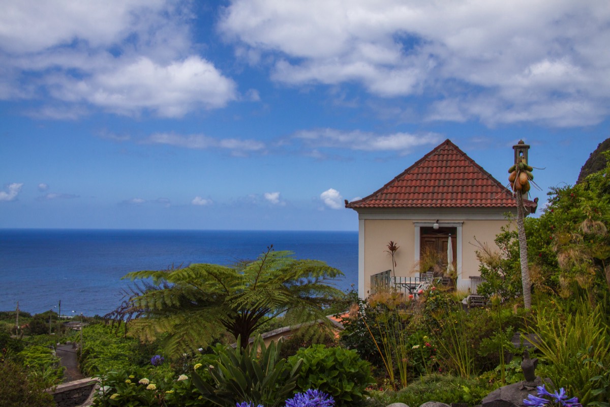 Neighbouring cottage at São Jorge